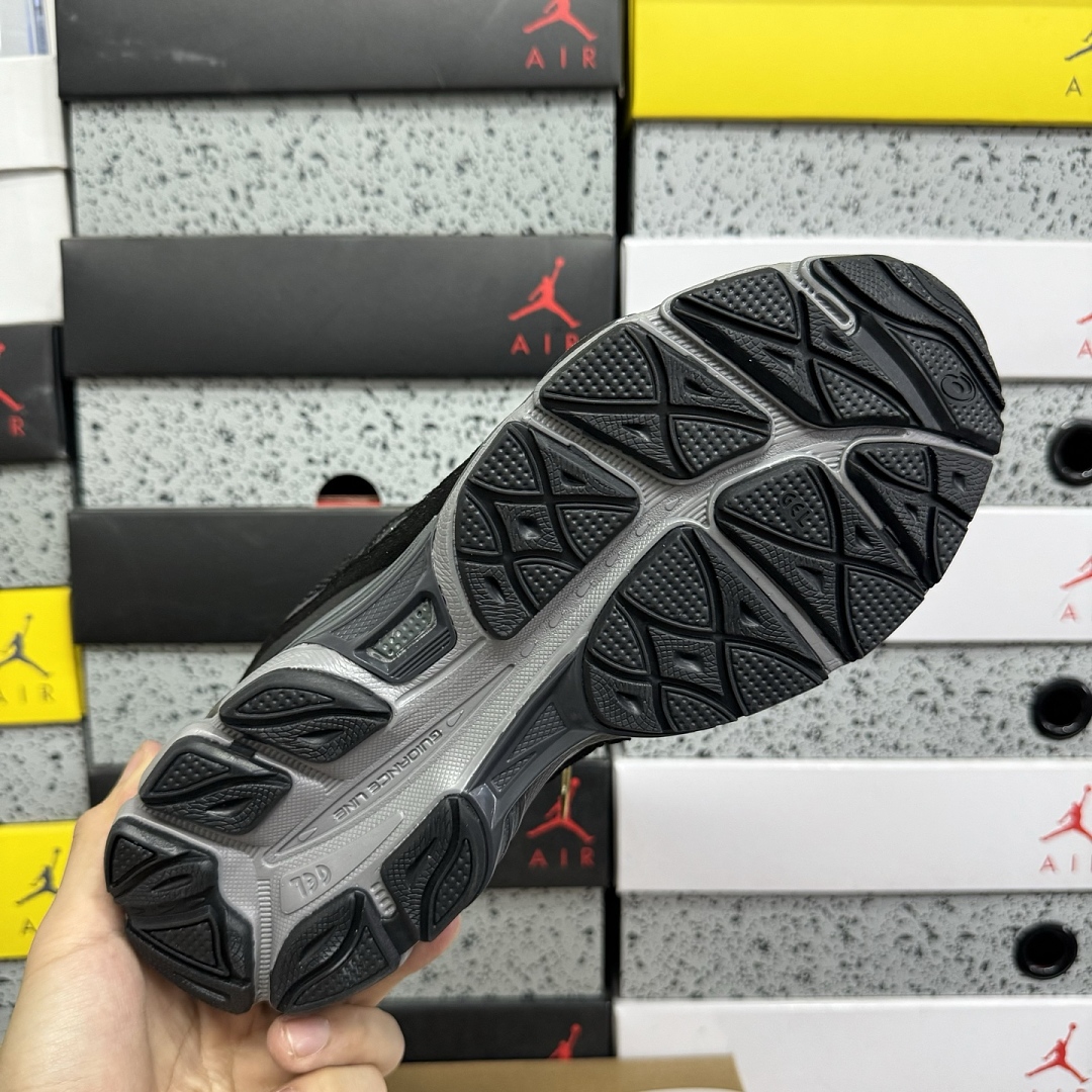 ASICS Gel-NYC Graphite Grey Black 1201A789-020 - Image 4