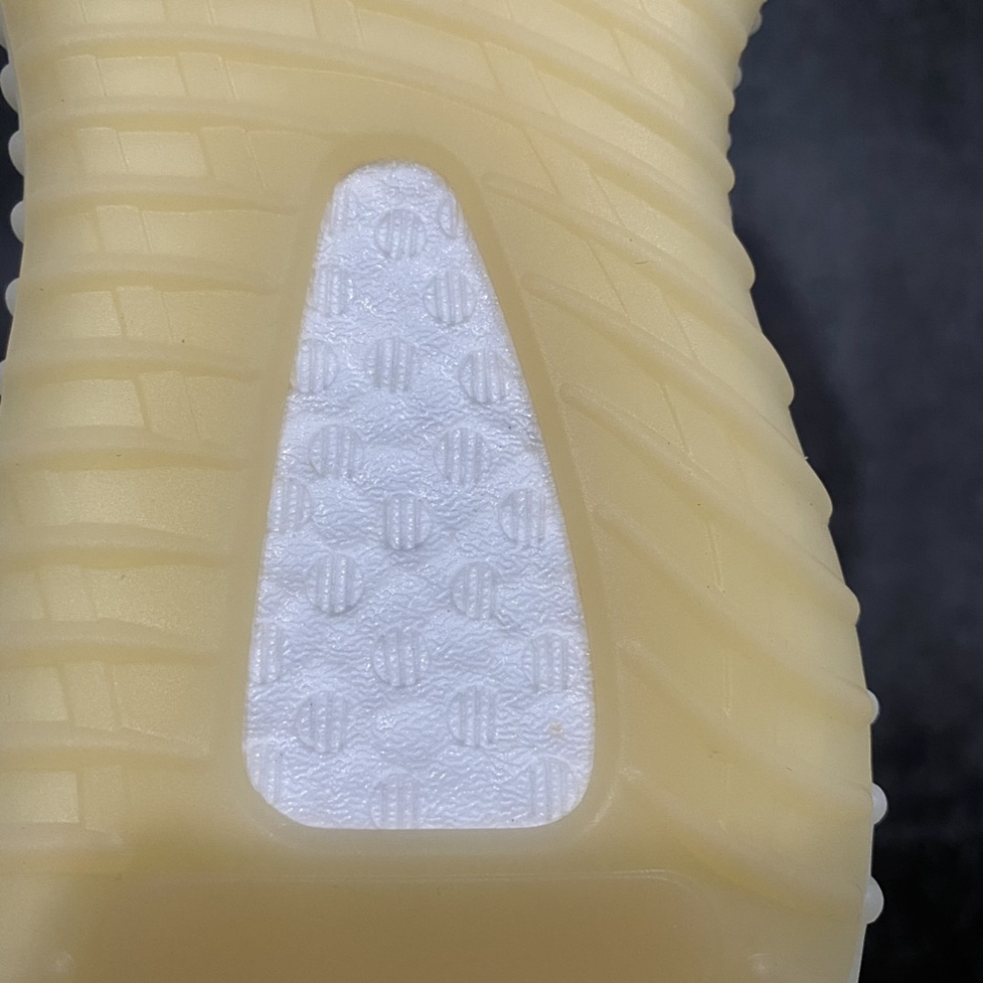 Adidas Yeezy 350 - Image 17