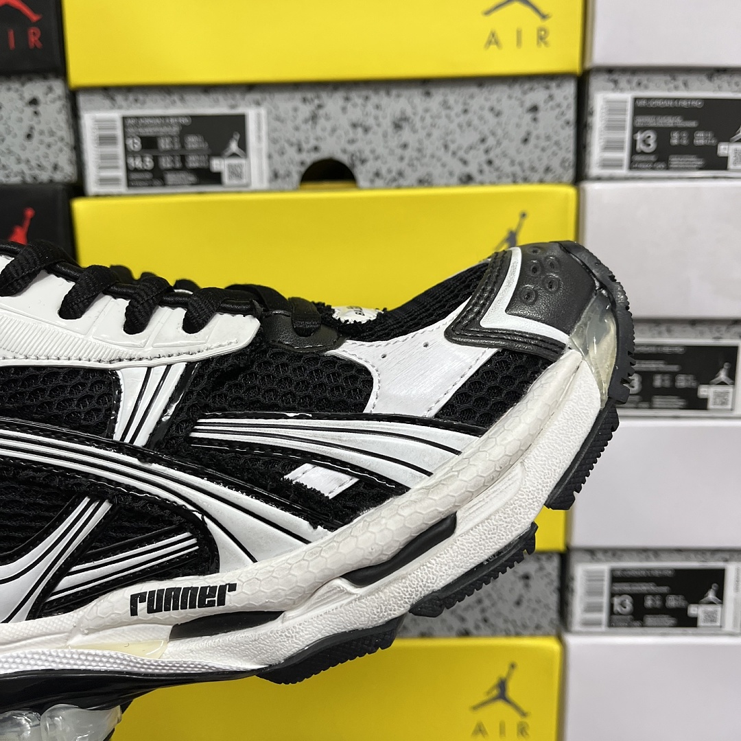 Balenciaga BLCG Runner 7.5 - Image 3