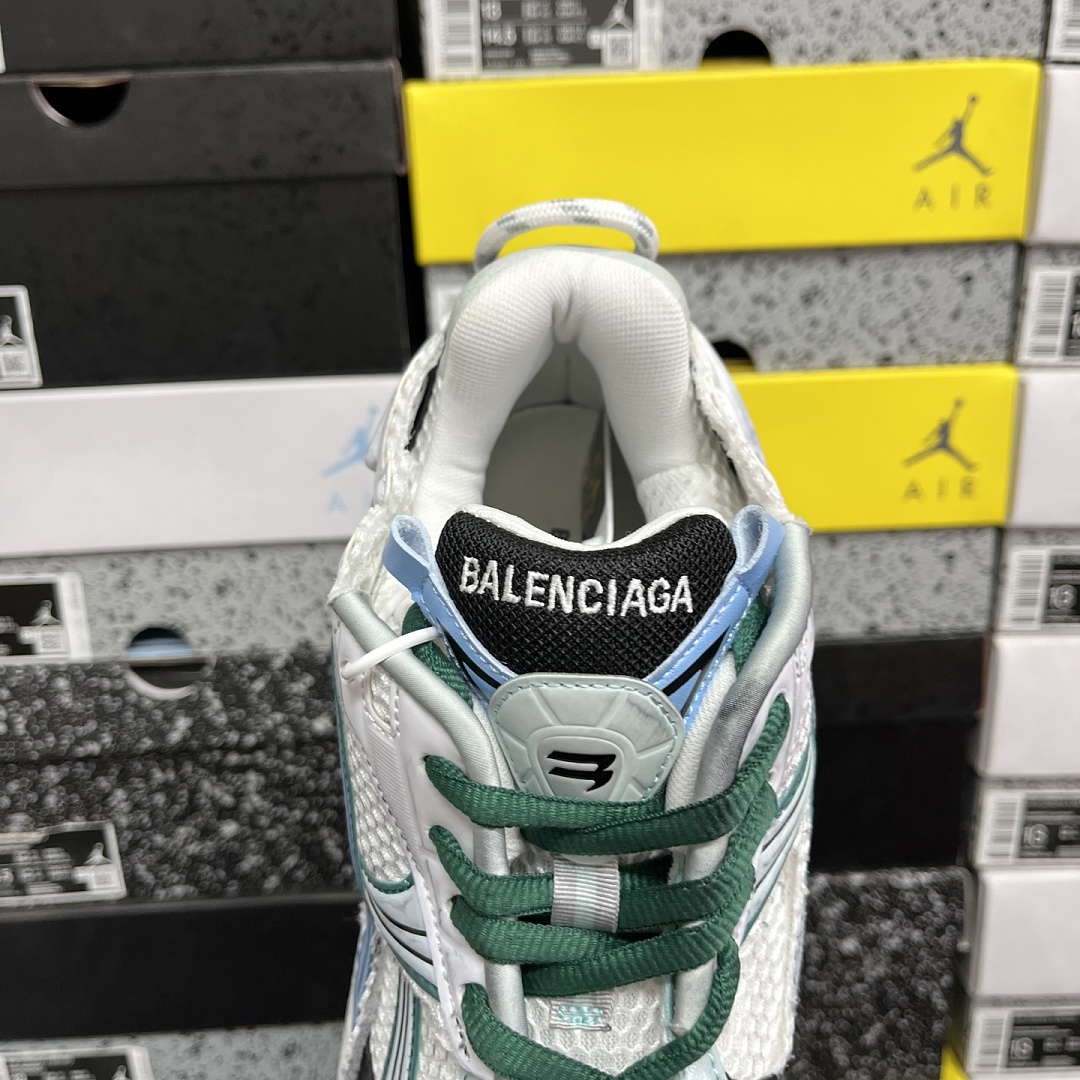 Balenciaga BLCG Runner 7.5 - Image 6