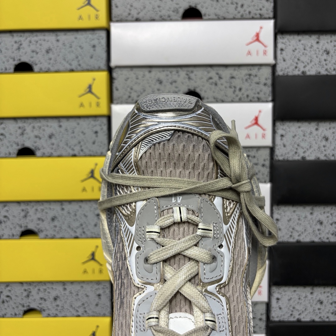 Balenciaga BLCG 3XL - Image 4