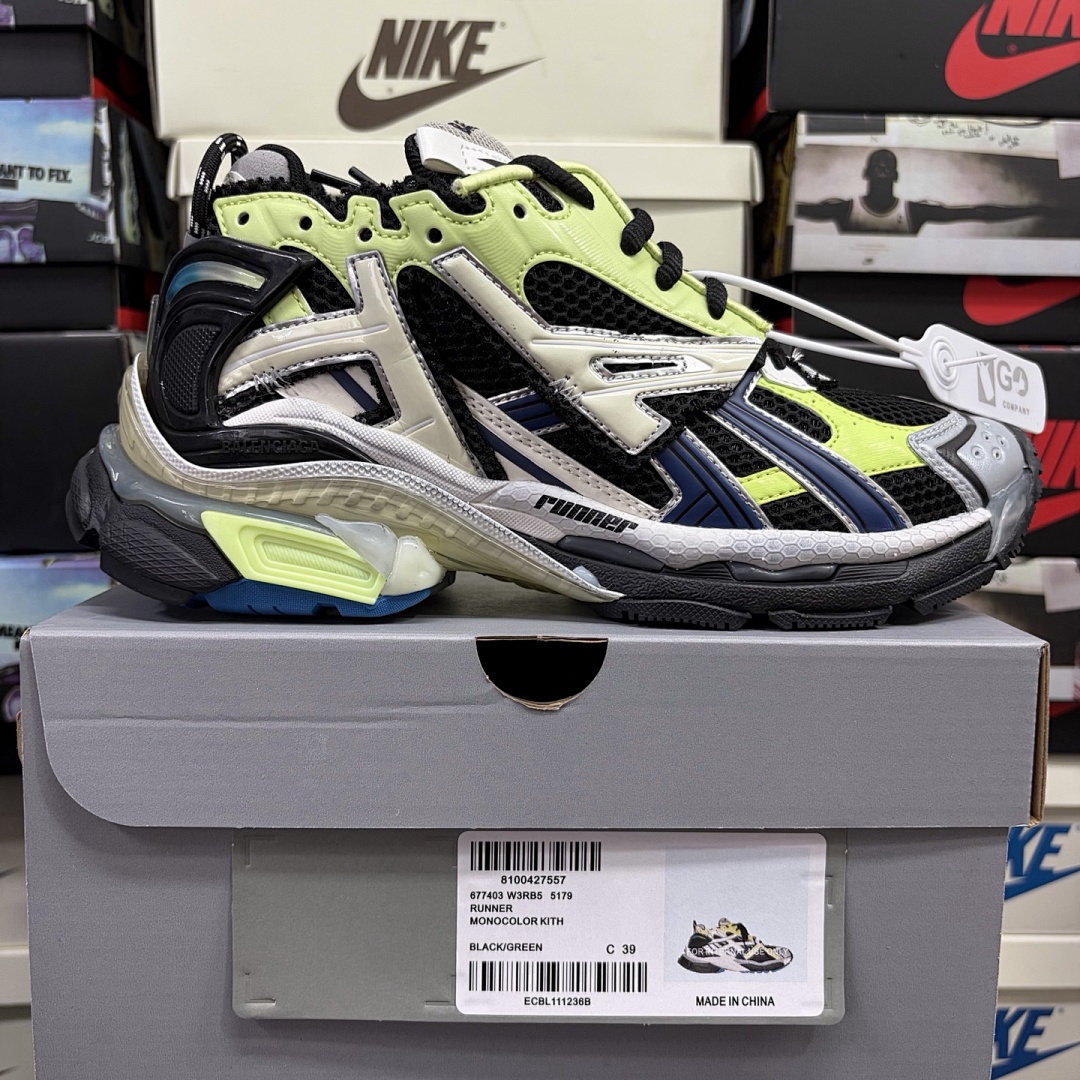 Balenciaga BLCG Runner7.0 - Image 99