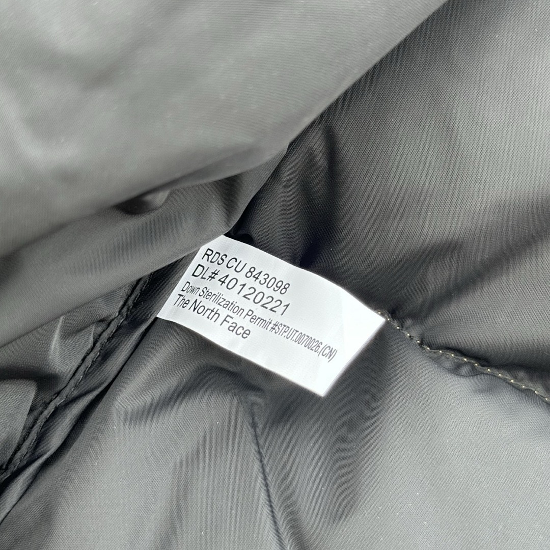 The North Face TNF 1996 Retro Nuptse 700 Fill Packable Jacket - Image 115