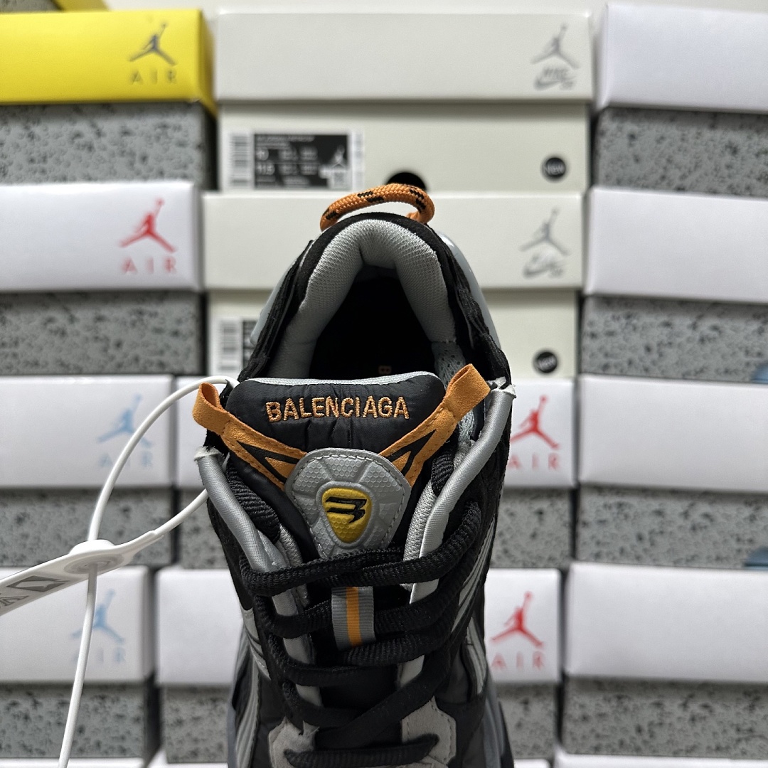 Balenciaga BLCG Runner - Image 27