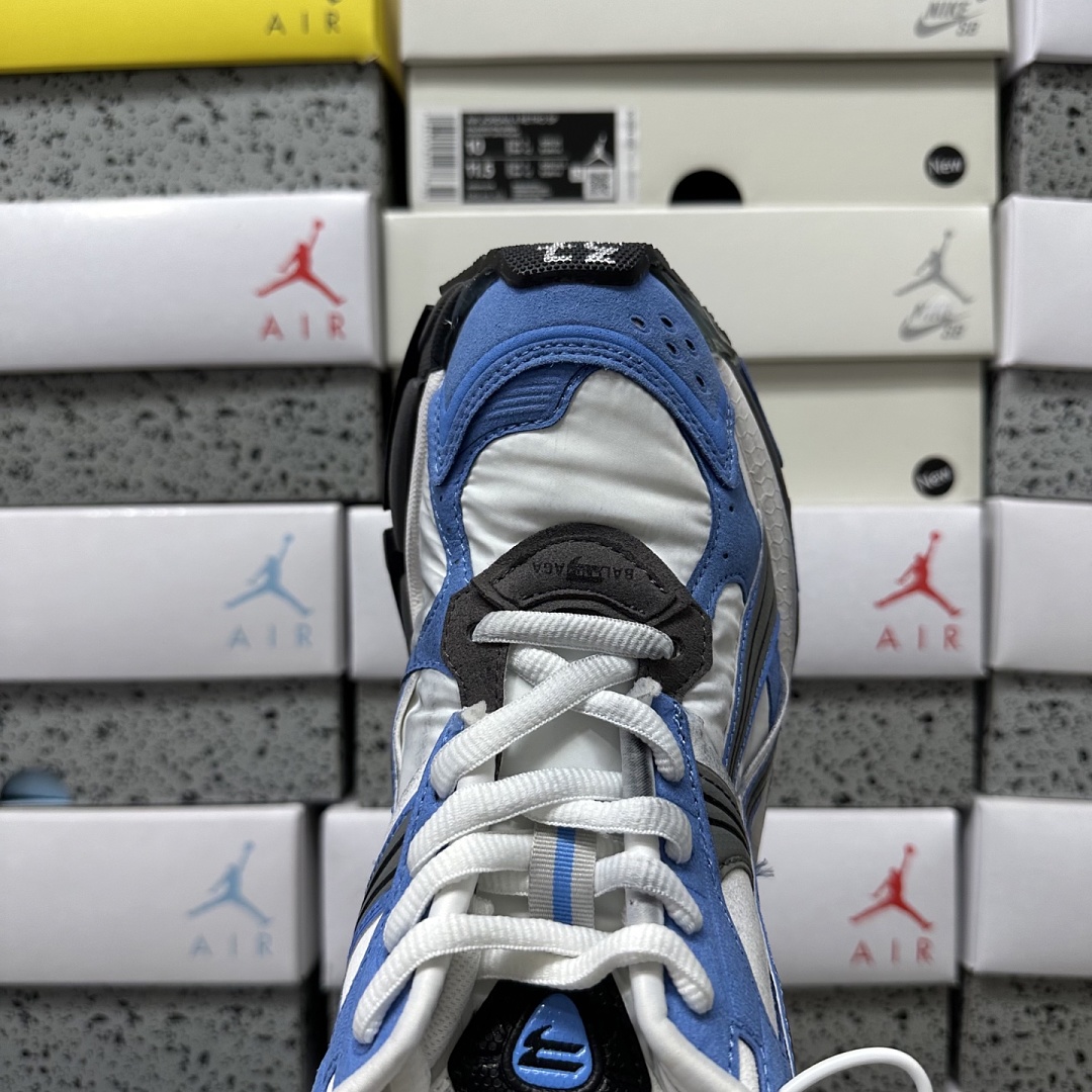 Balenciaga BLCG Runner - Image 4