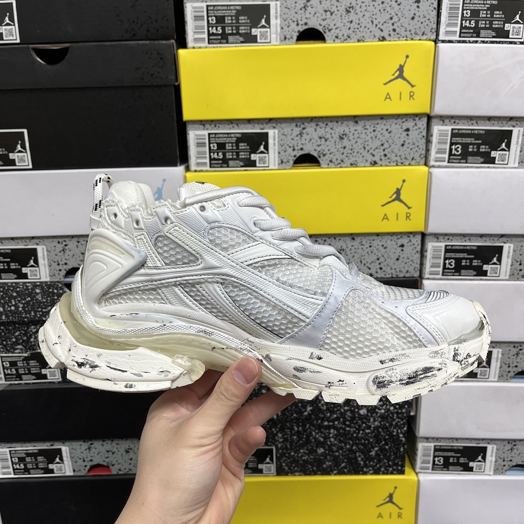 Balenciaga BLCG Runner 7.5 - Image 4