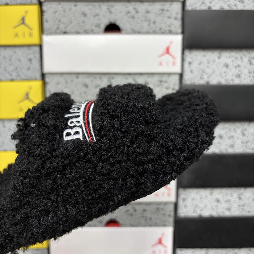 Balenciaga BLCG Furry Slide (Black) - Image 3
