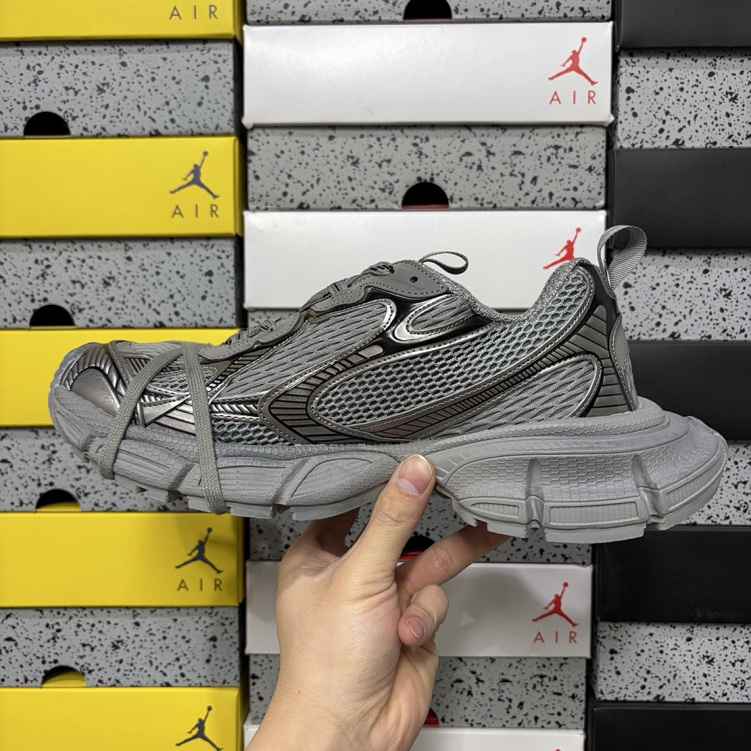 Balenciaga BLCG 3XL - Image 11