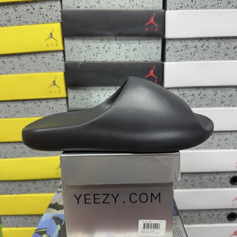 Adidas YOO Black (Surface)