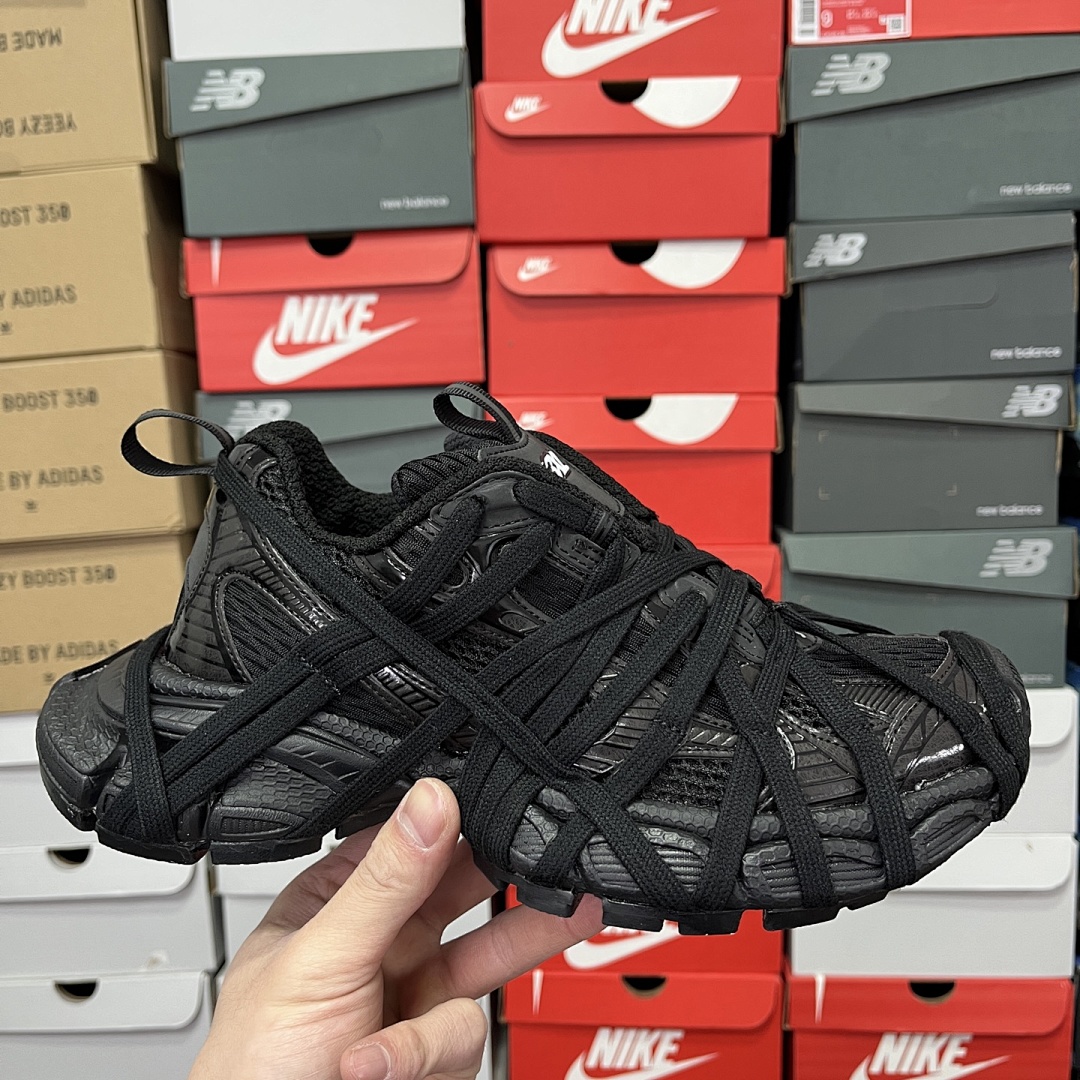 Balenciaga 3XL Extreme Lace - Image 2