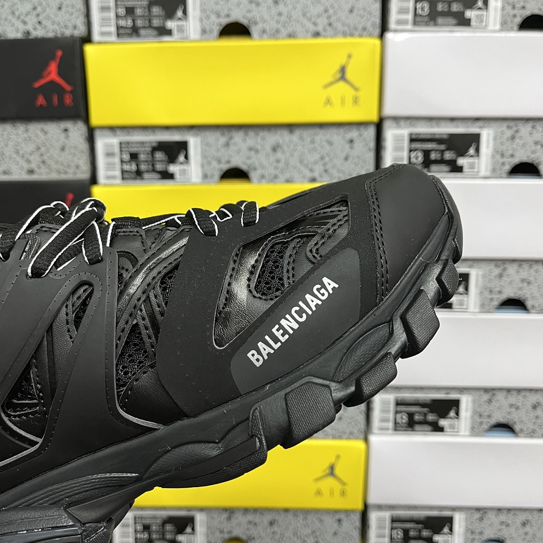 Balenciaga BLCG Track 3.0 - Image 2
