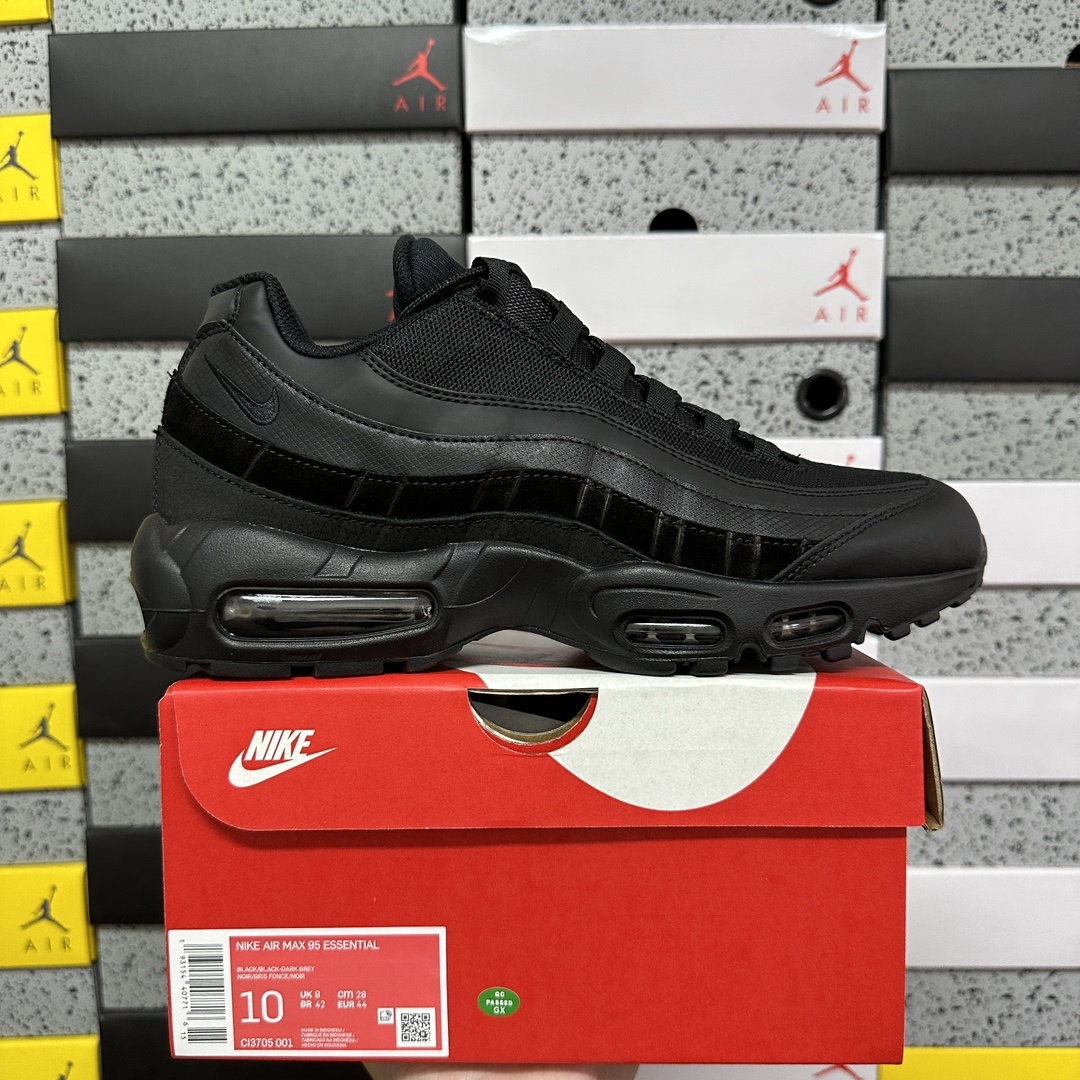 Nike Air Max 95 Essential (Triple Black) - Image 11