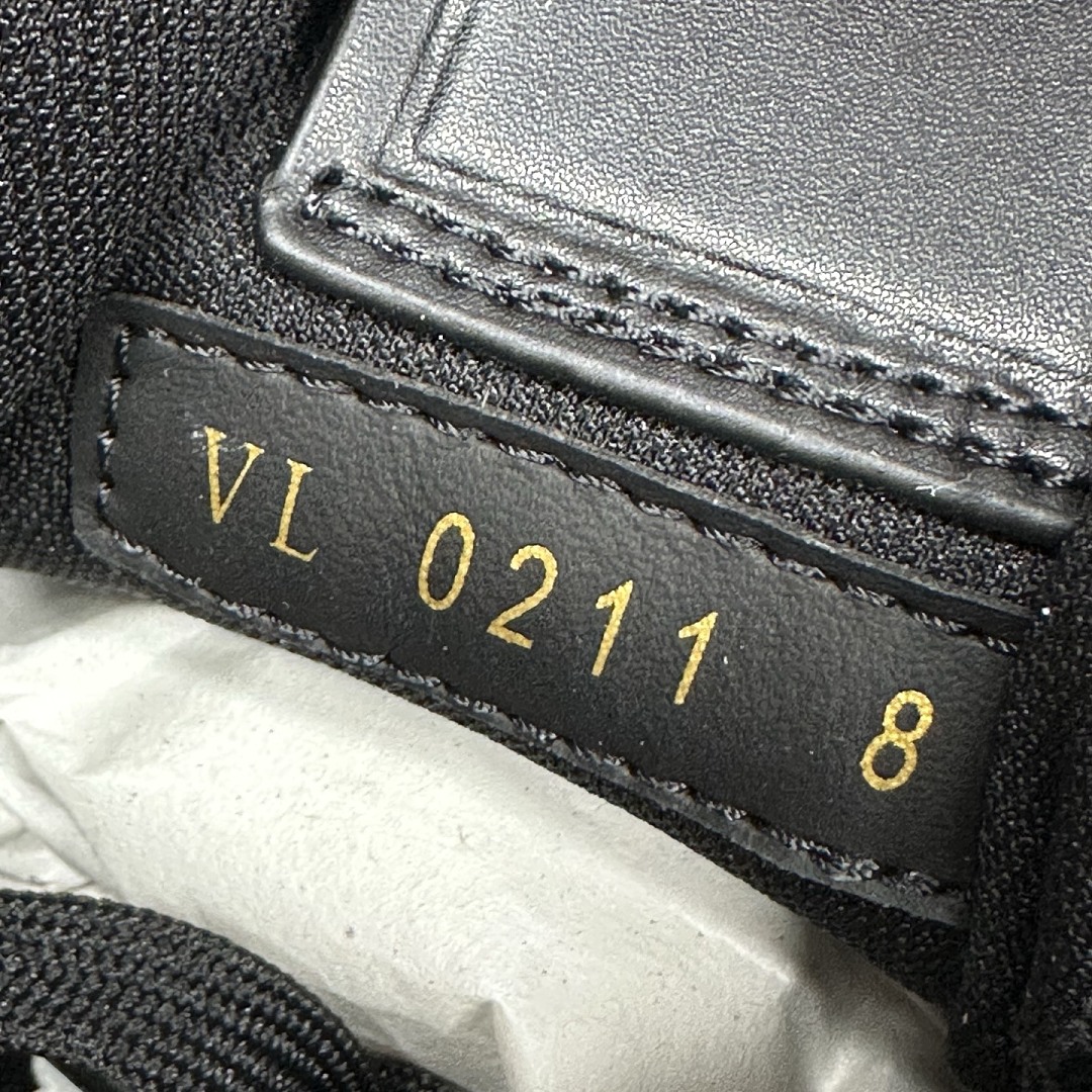 Louis Vuitton Trainer V2-15 - Image 9