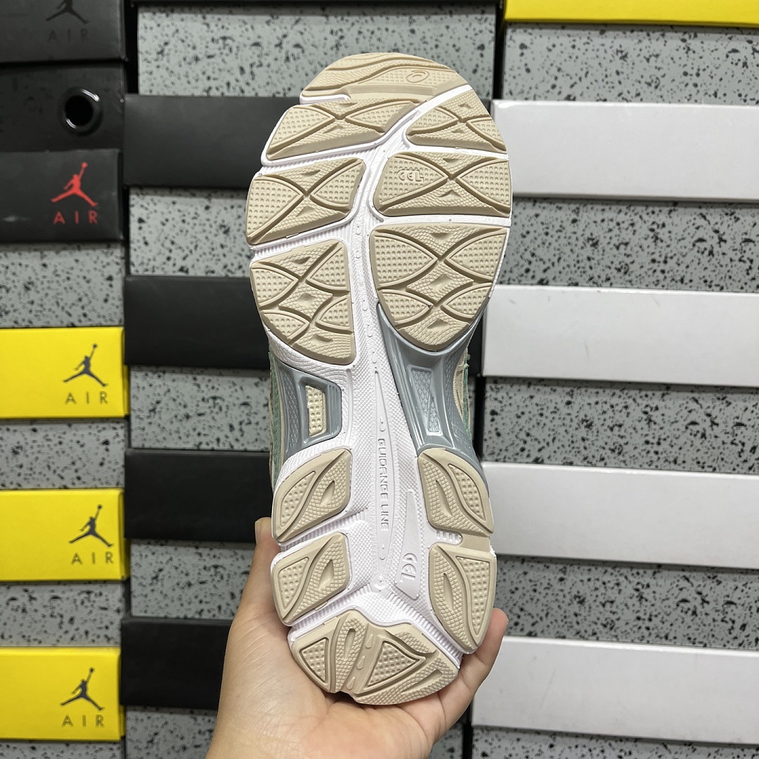 ASICS Gel-NYC (Beige Green) - Image 4