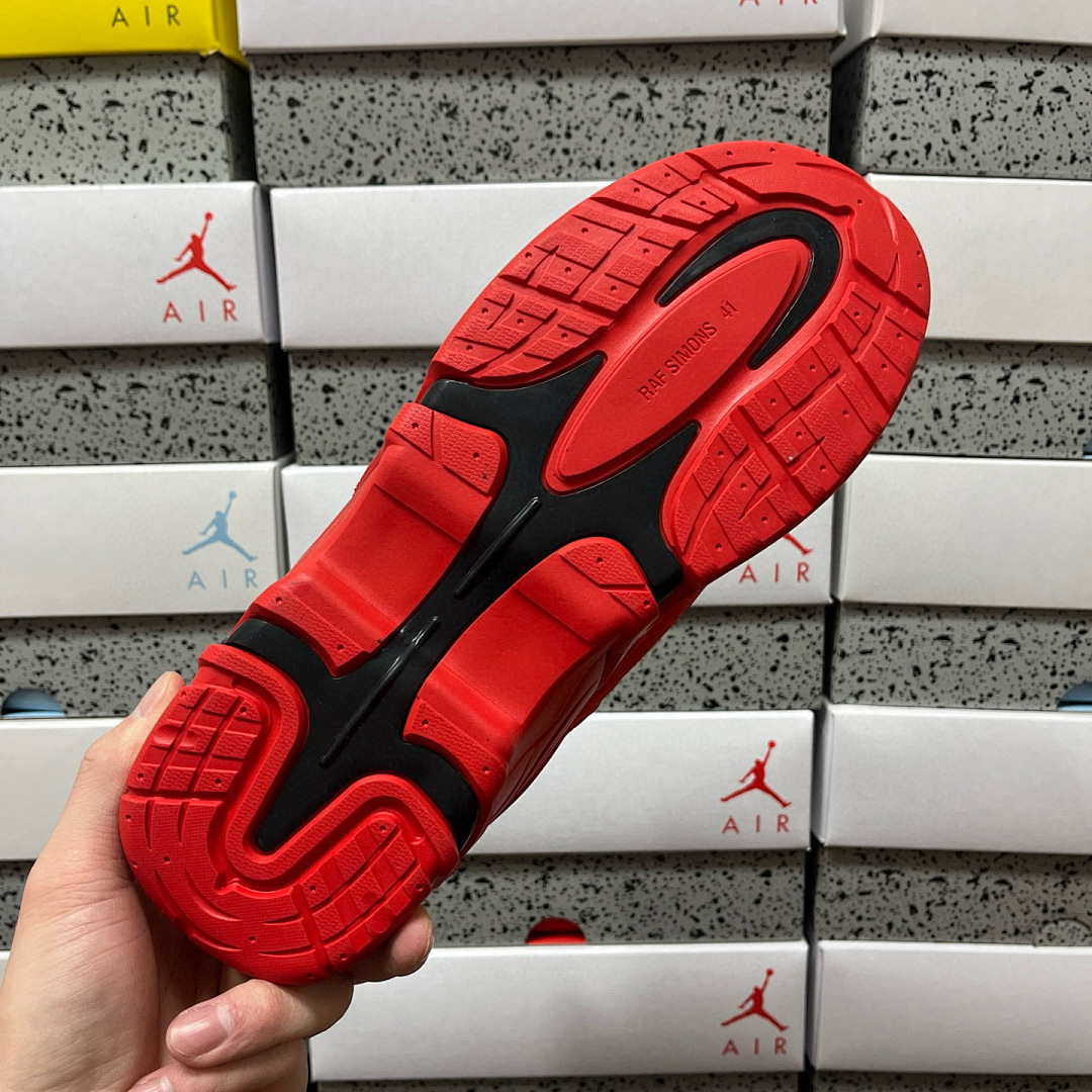 On Running Raf Simons Antei Low Top - Image 3