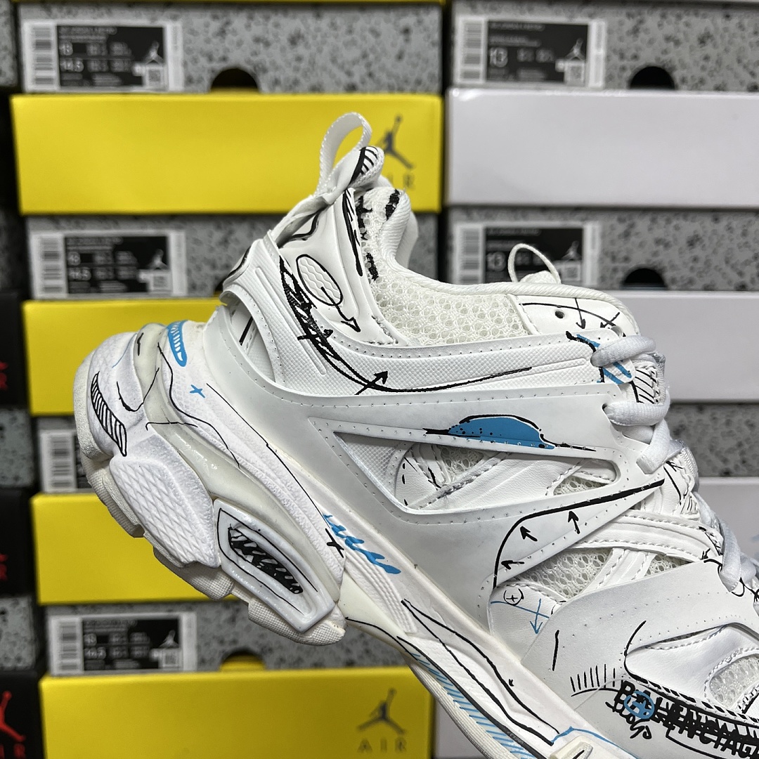 Balenciaga BLCG Track 3.0 - Image 5