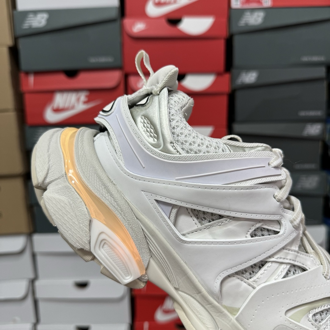 Balenciaga BLCG Track - Image 46