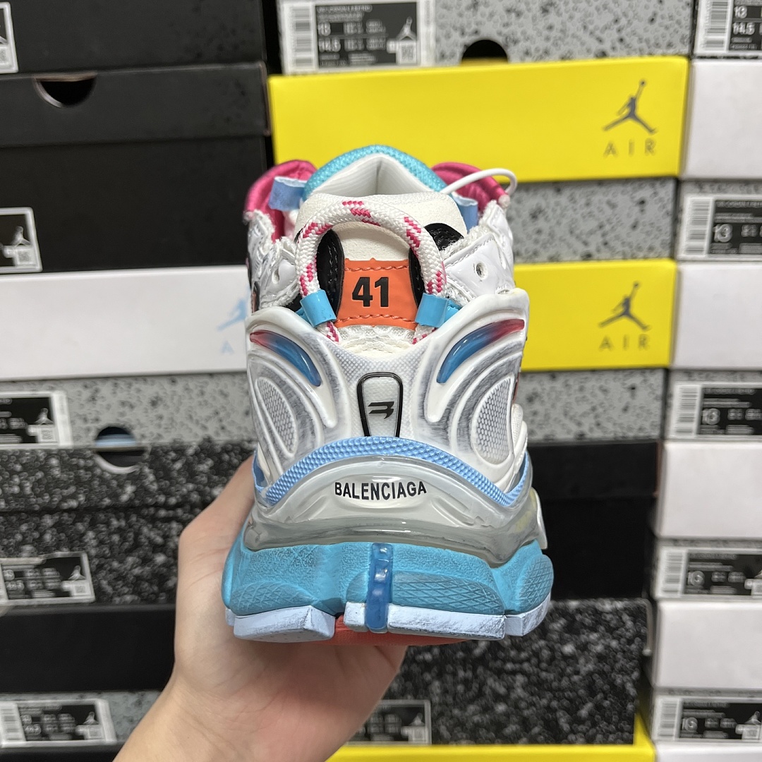 Balenciaga BLCG Runner 7.5 - Image 6
