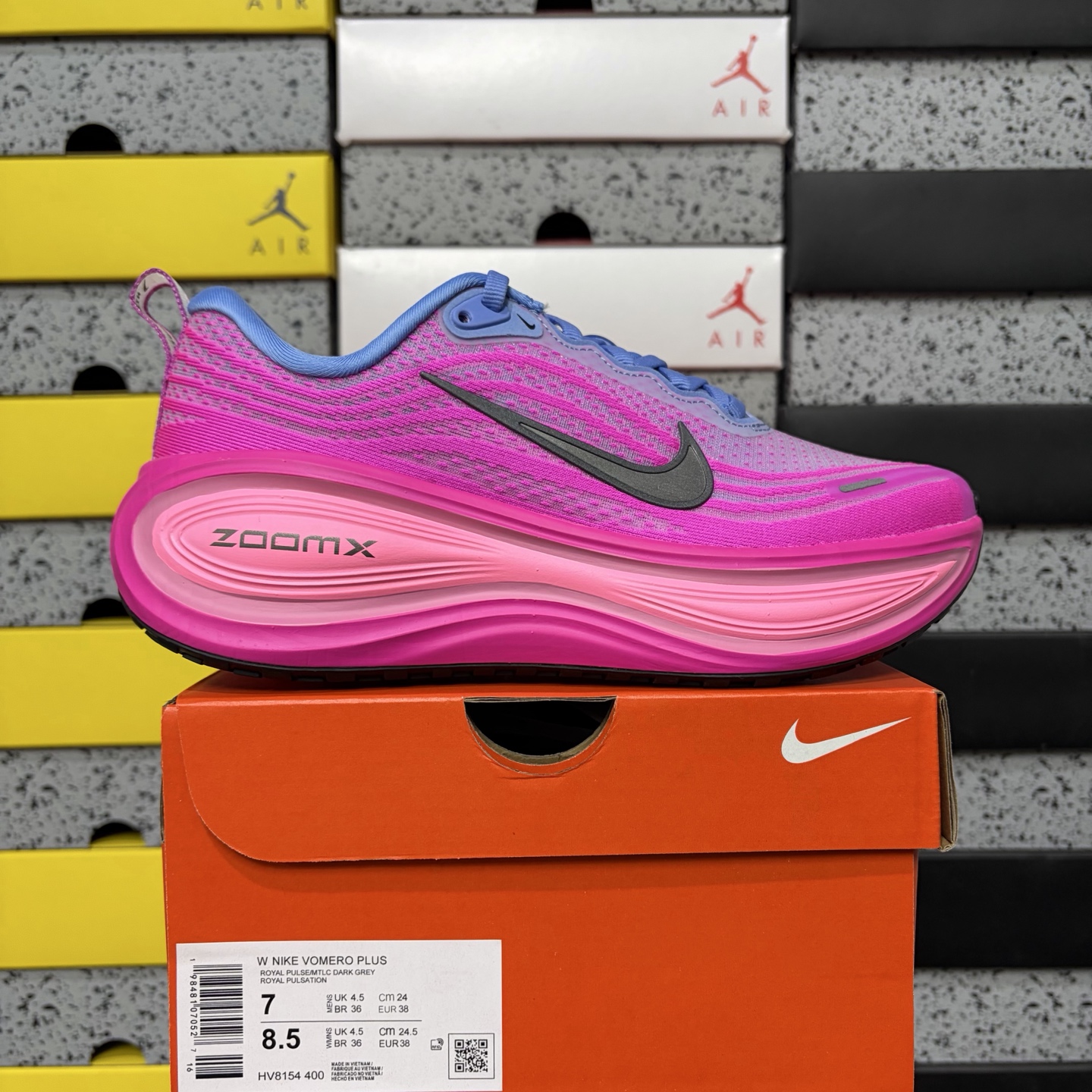 Nike Vomero Plus Royal Pulse Fire (Pink) - Image 11