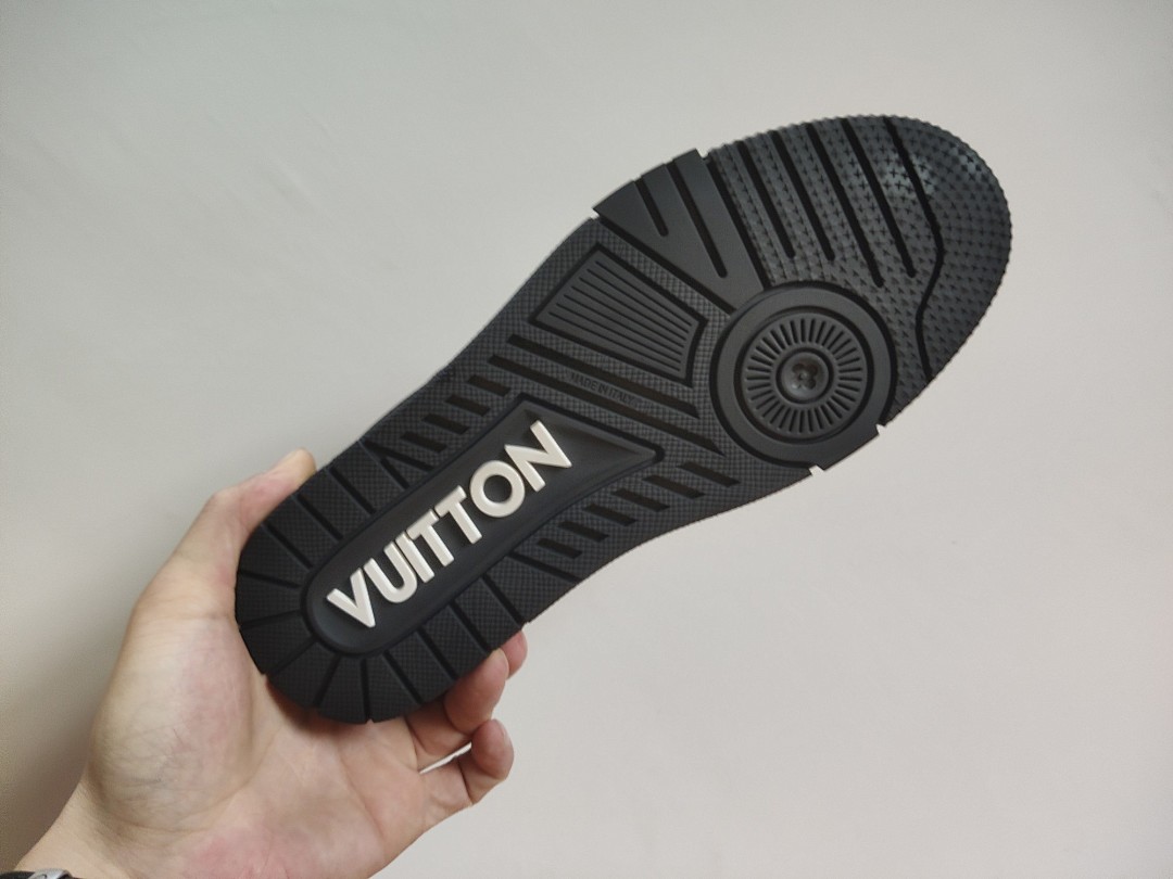 Louis Vuitton LV Trainer Blacck Embossed Monogram - Image 8