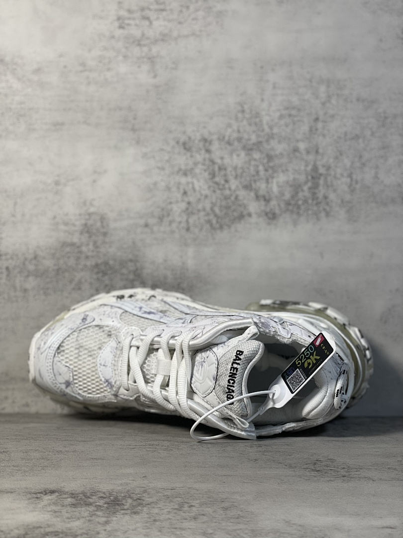 Balenciaga Runner 7.5 - Image 52