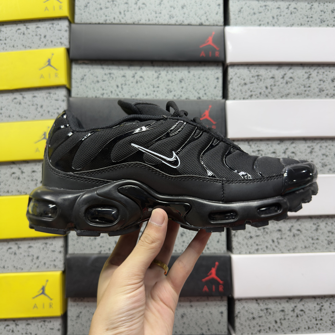 Nike Air Max Plus - Image 2