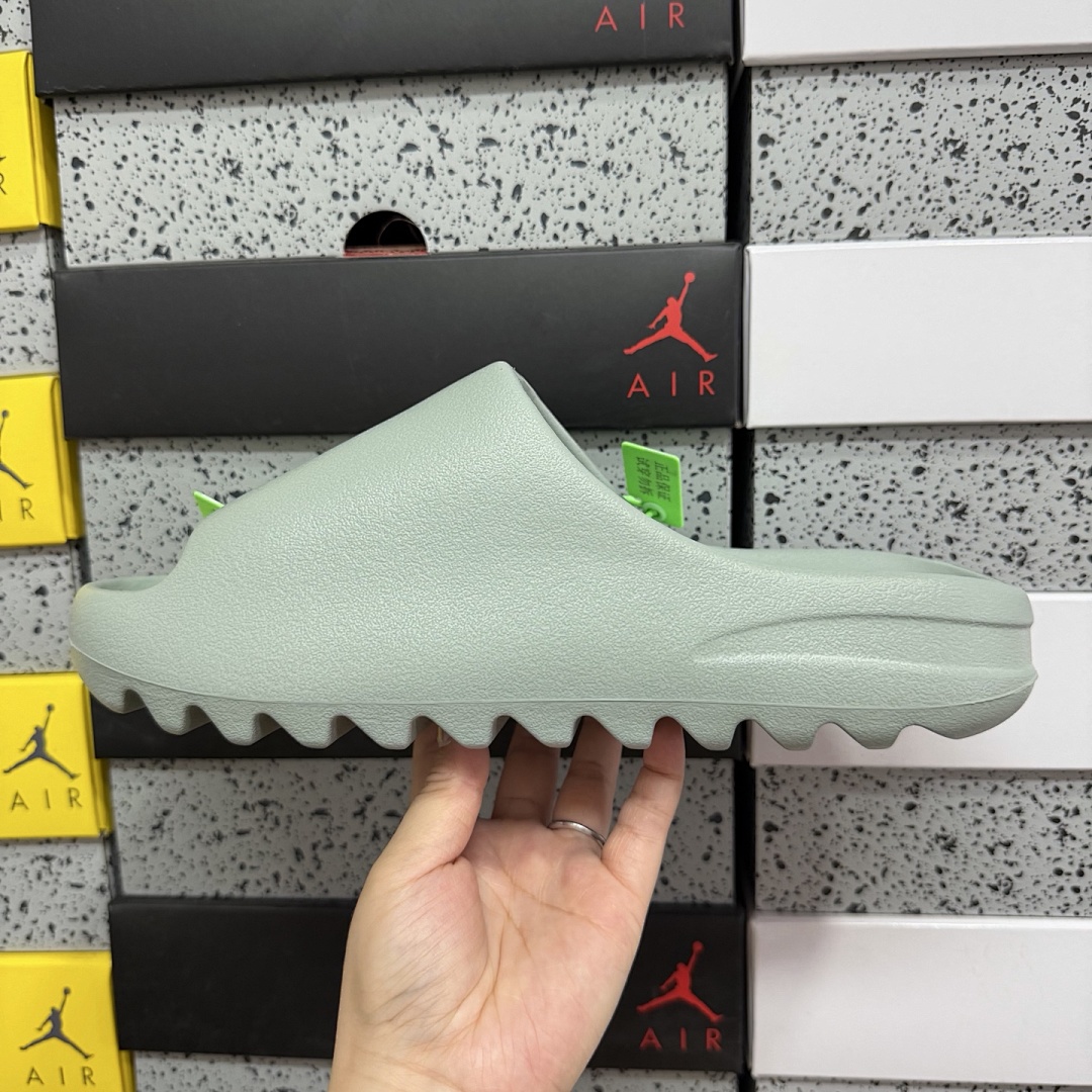 Adidas Slide/Foam Runner - Image 47