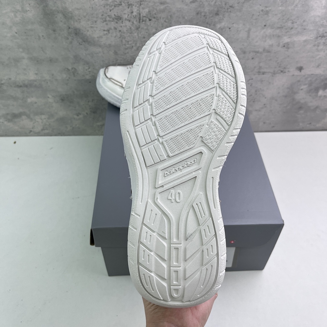 Balenciaga Hamptons Sneakers - Image 14