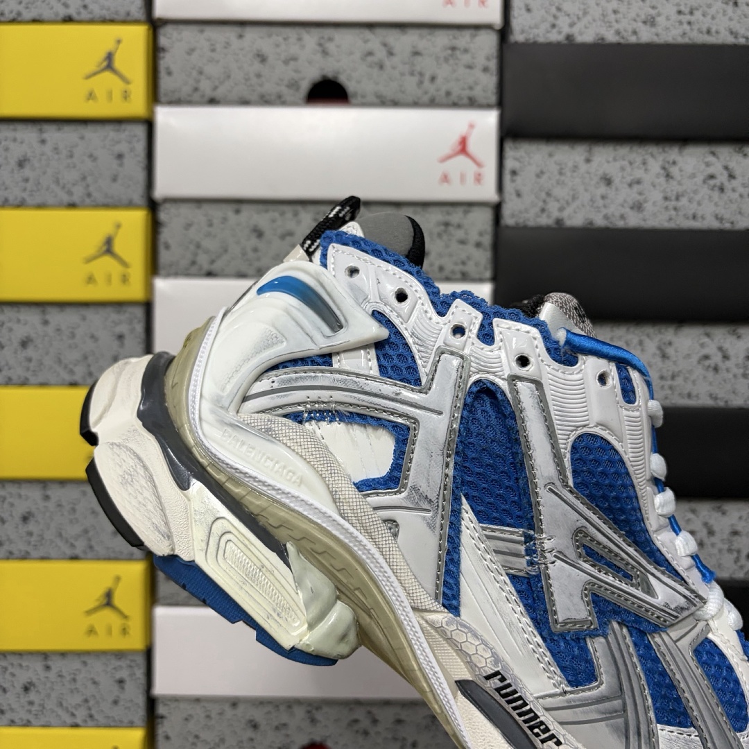 Balenciaga BLCG Runner 7.0 - Image 7