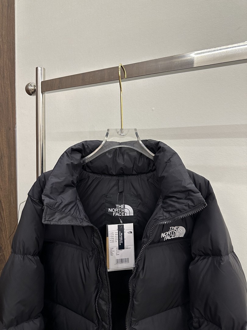 Chanel The North Face 1996 Retro Nuptse 700 Fill Packable Jacket - Image 72