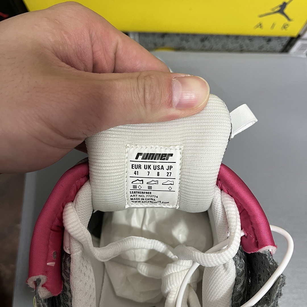 Balenciaga BLCG Runner 7.5 - Image 8