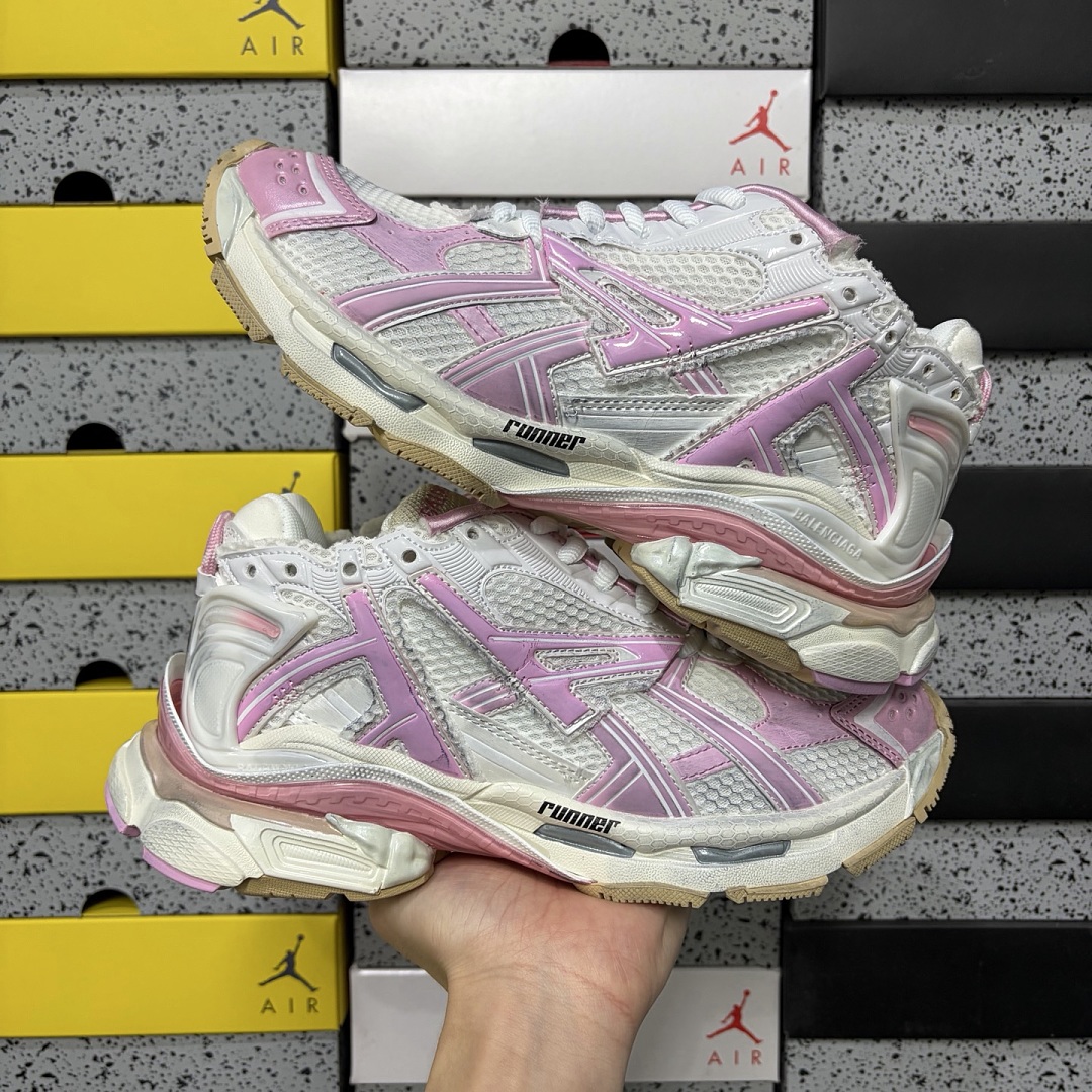 Balenciaga BLCG Runner 7.0 - Image 3