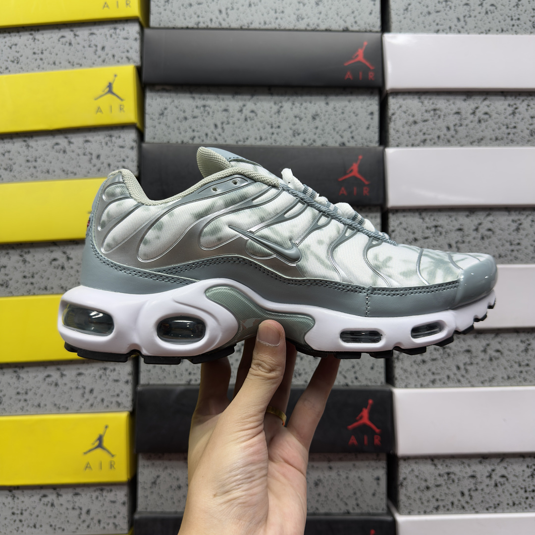 Nike Air Max Plus Origins Waterway - Image 8