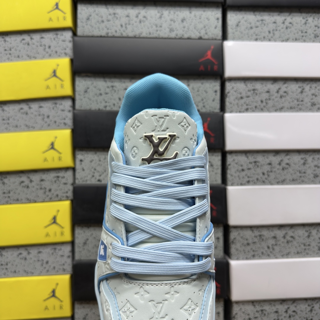 Louis Vuitton Trainer 2-19 - Image 2