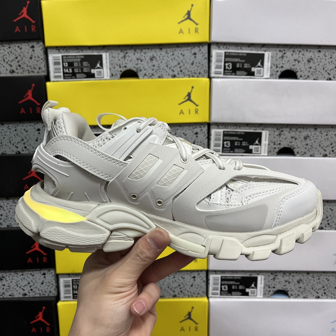 Balenciaga BLCG Track 3.0 White LED - Image 7