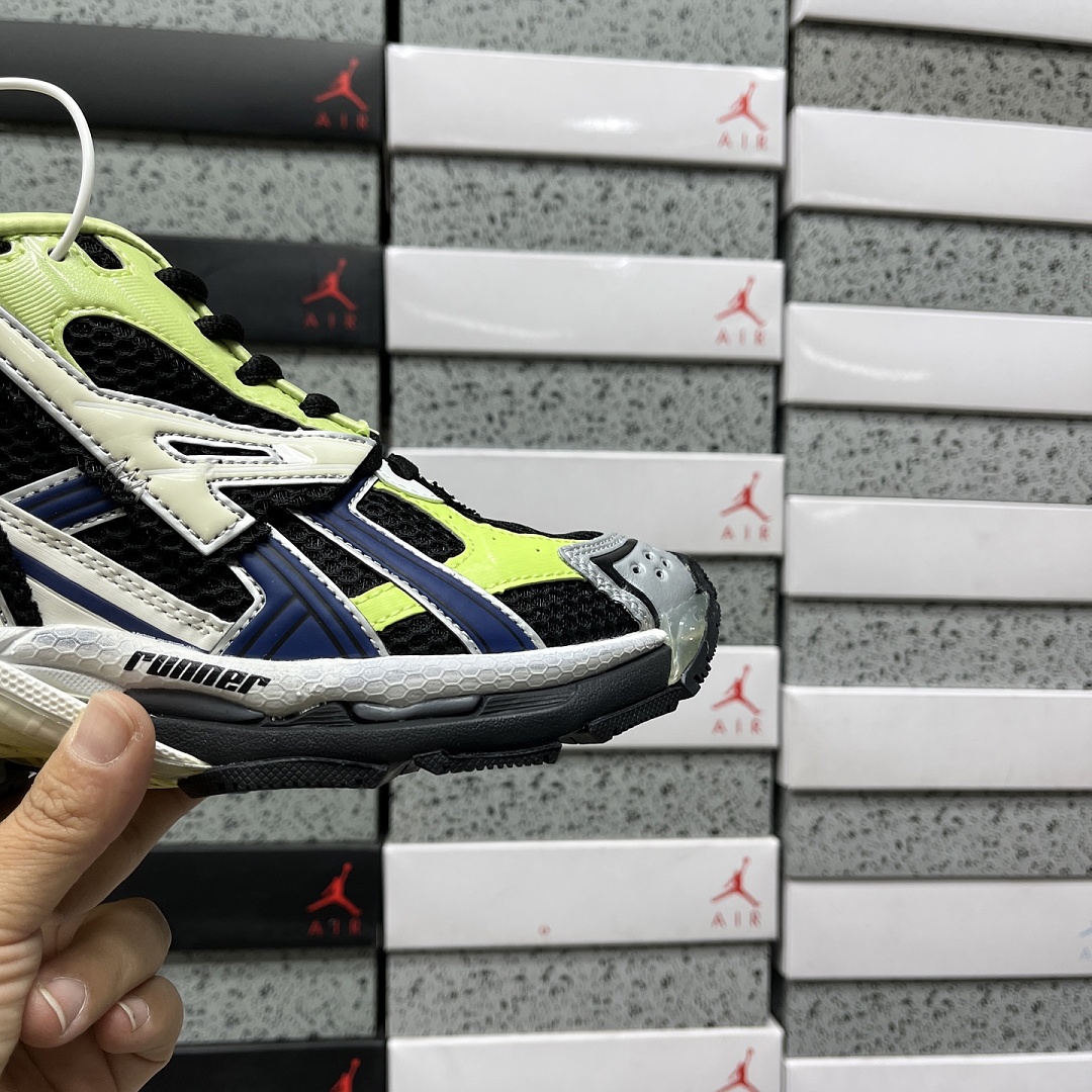 Balenciaga BLCG Runner - Image 93