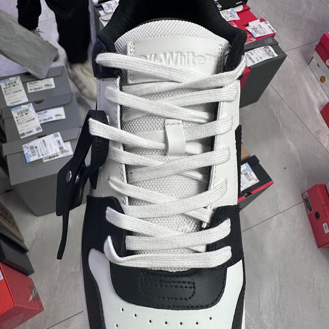 Off-White Black White - Image 5