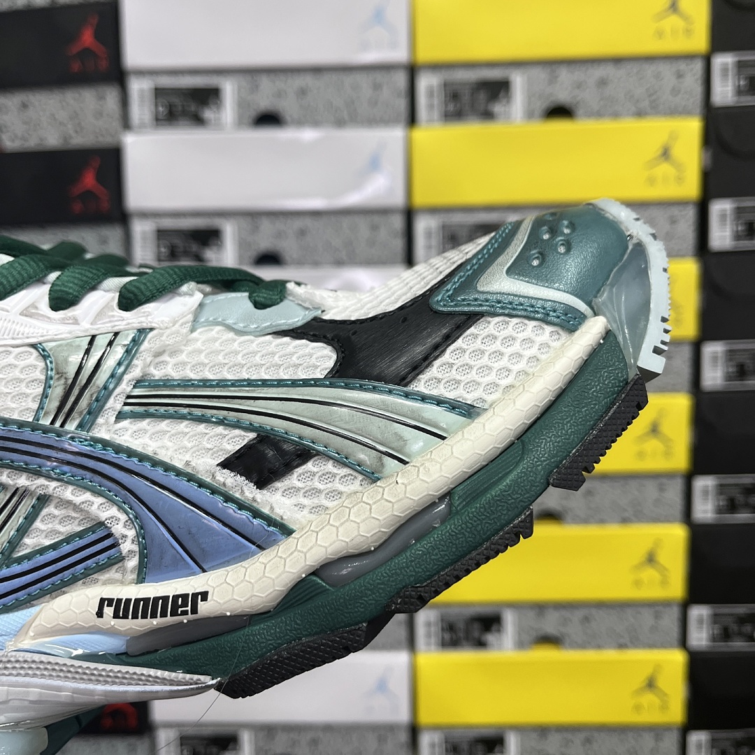 Balenciaga BLCG Runner 7.5 - Image 10