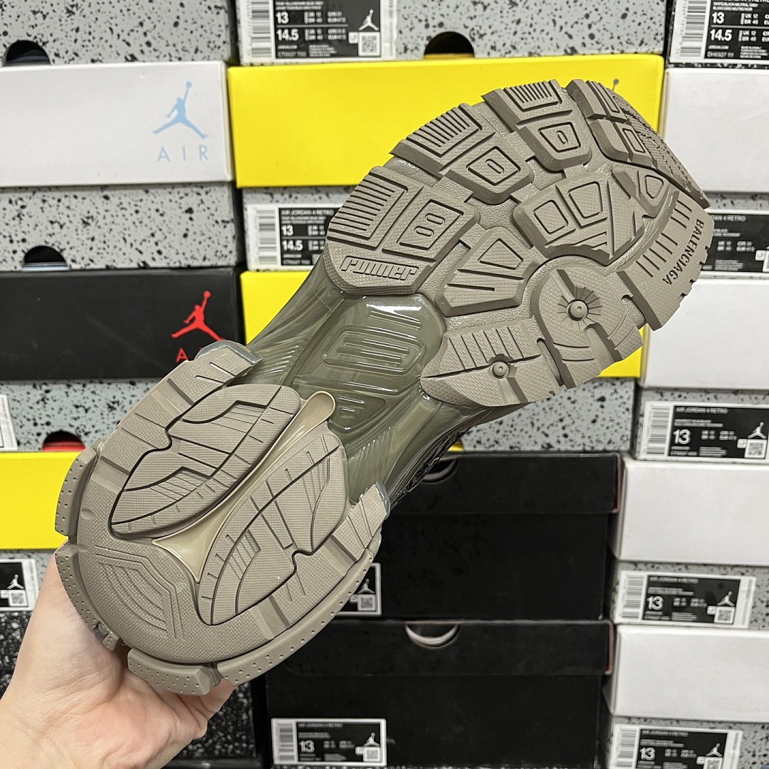 Balenciaga BLCG Runner 7.0 - Image 8