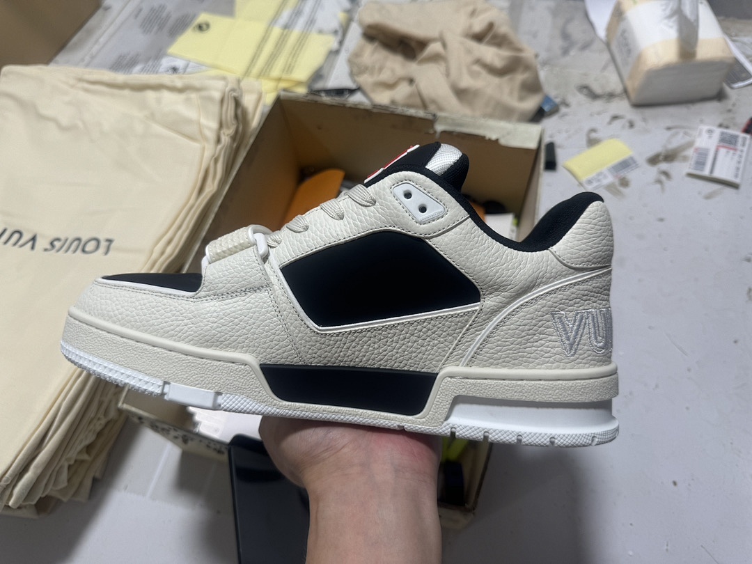 Louis Vuitton LV SkateBlack Sports Shoes - Image 8