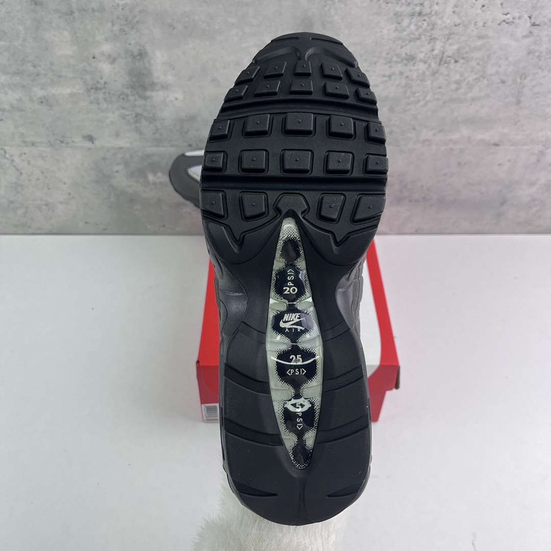 Nike Air Max 95 OG Black Anthracite - Image 7