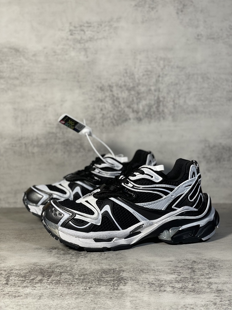 Balenciaga Runner 2.0 - Image 18