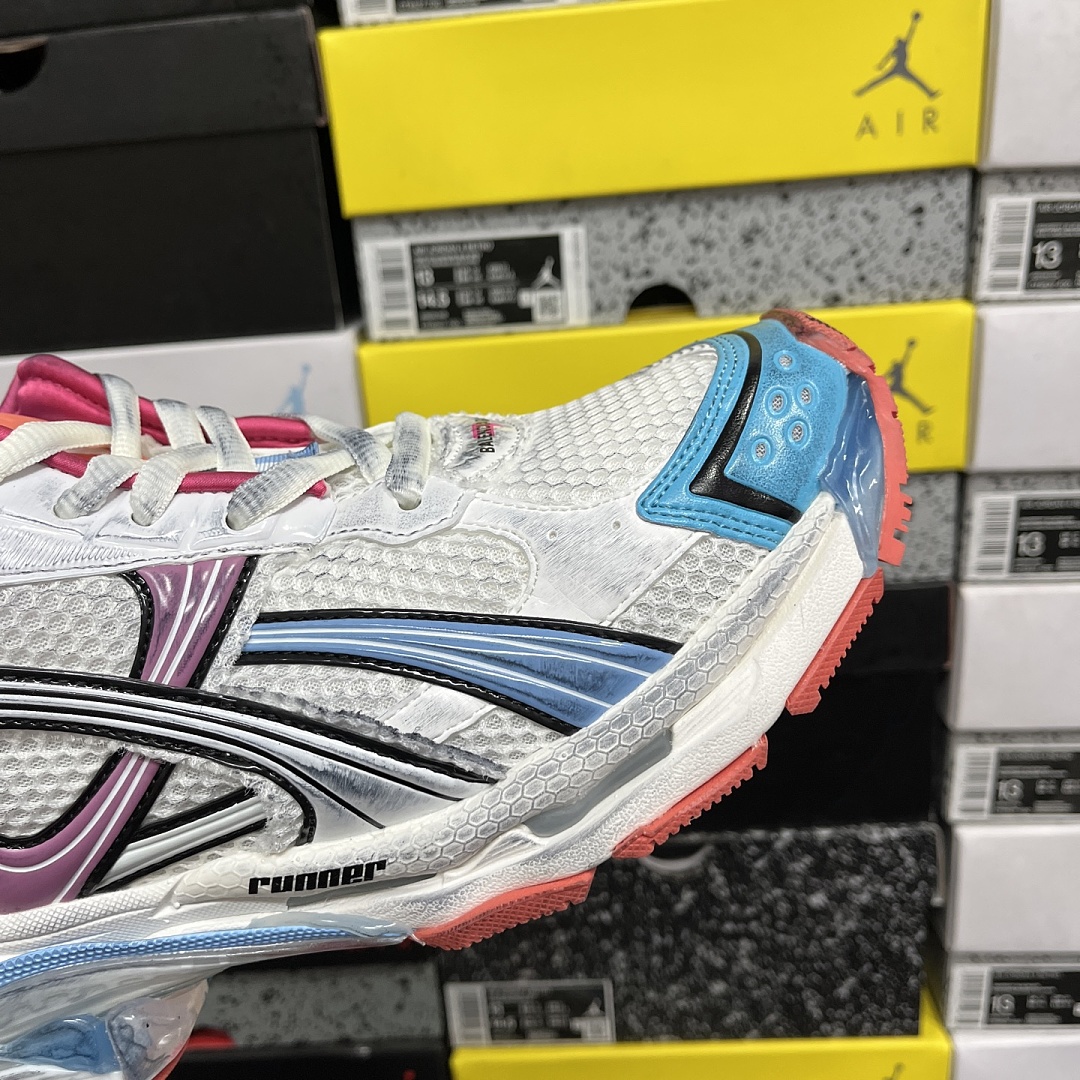 Balenciaga BLCG Runner 7.5 - Image 4