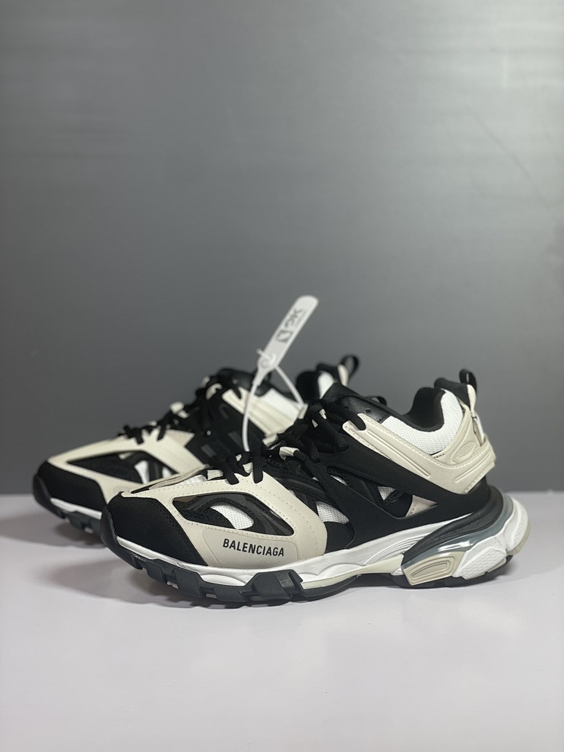 Balenciaga Track - Image 40