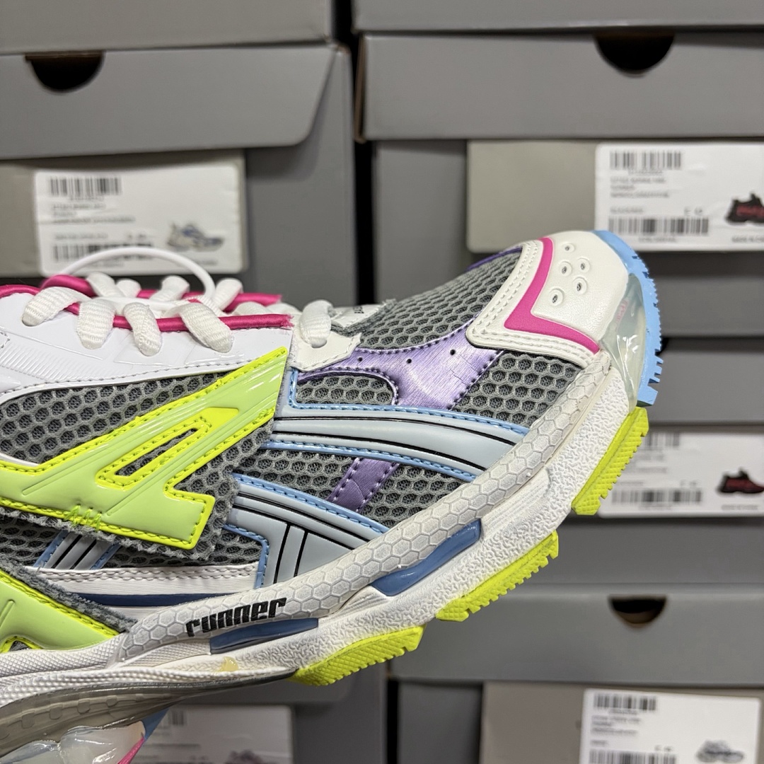 Balenciaga BLCG Runner7.0 - Image 87
