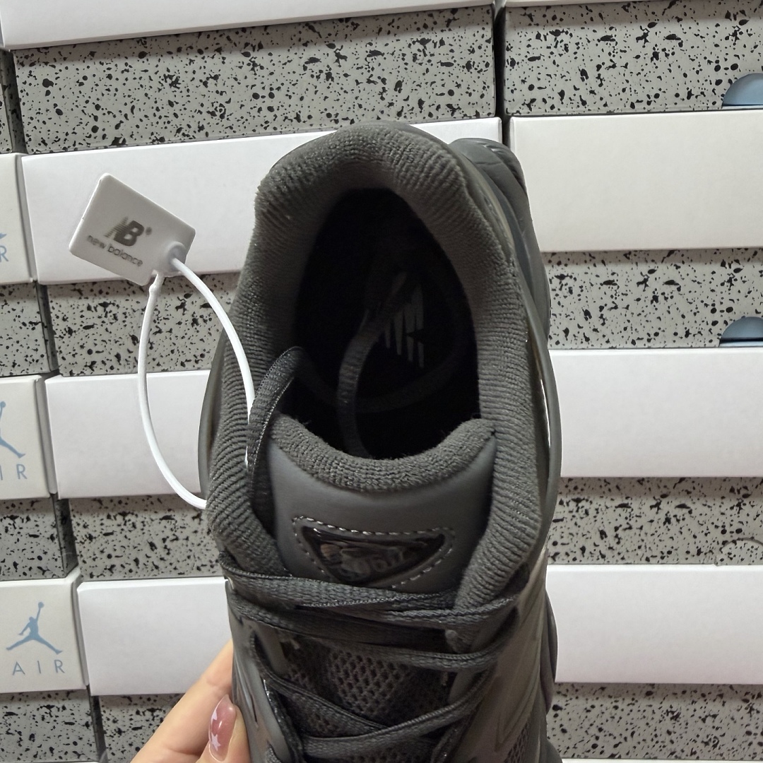 New Balance 9060 - Image 2