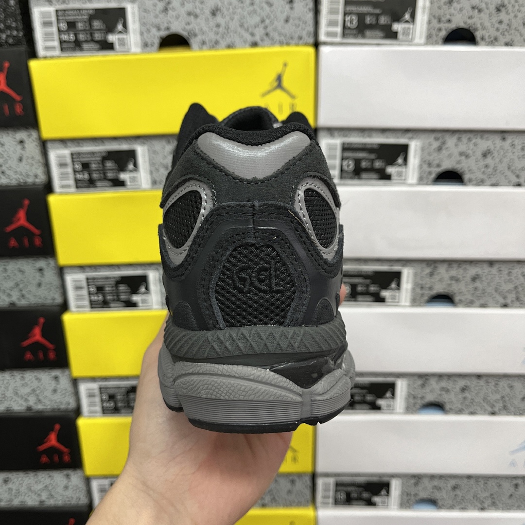 ASICS Gel-NYC Graphite (Grey Black) - Image 4
