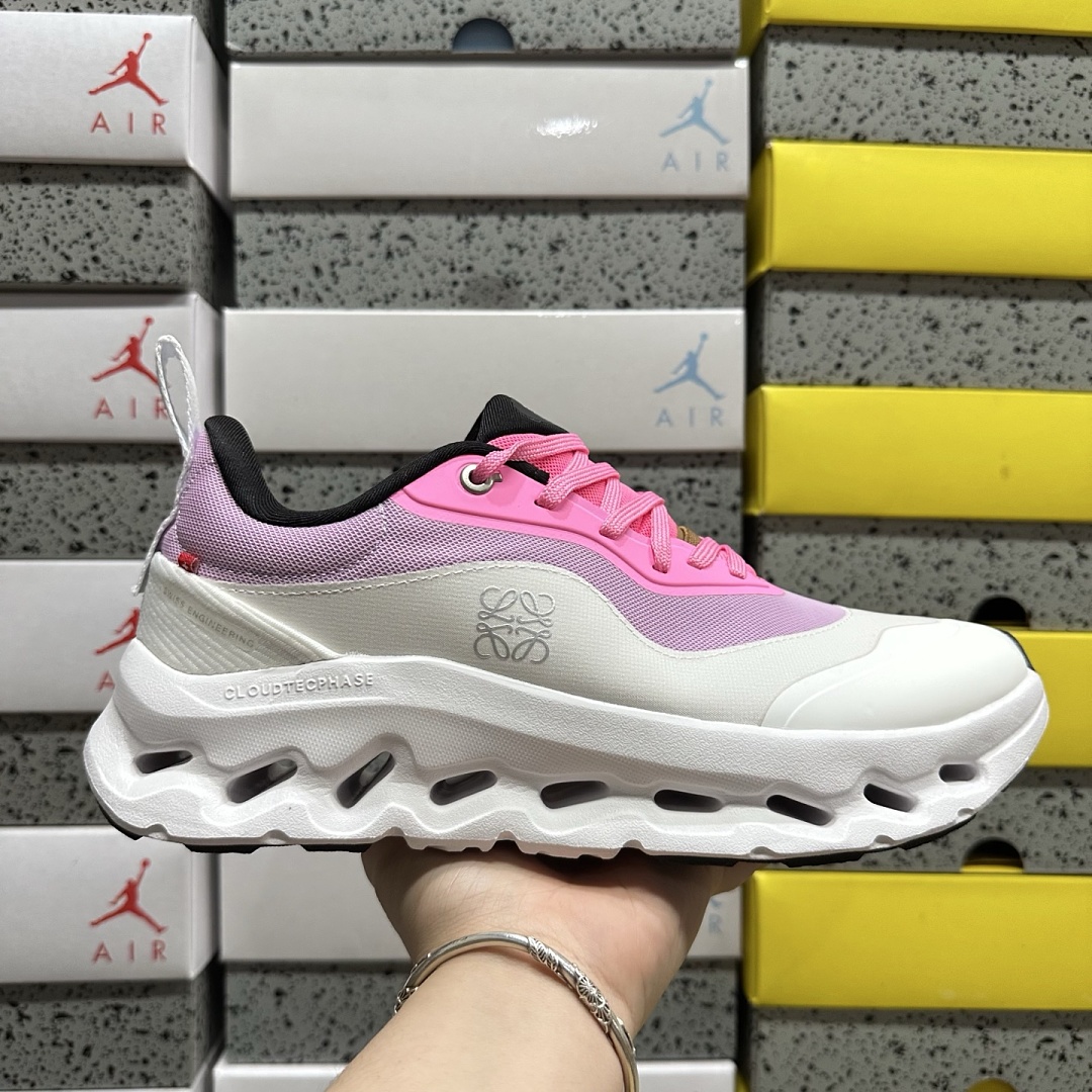 On Running Running Cloudtilt 2 LOEWE Pink White 3ME10692909 - Image 3