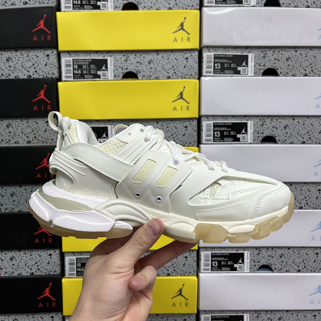 Balenciaga BLCG Track 3.0 - Image 5