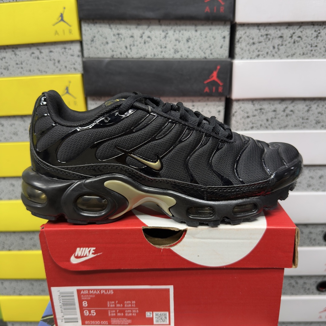 Nike Air Max Plus 852630-001